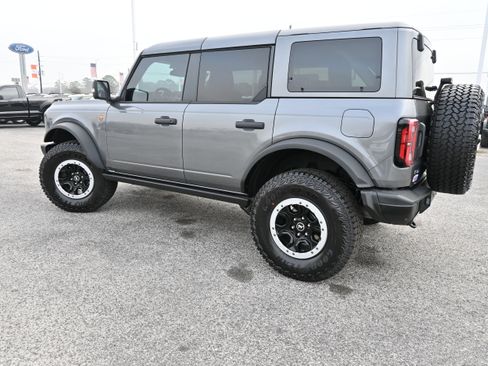 New 2025 Ford Bronco Badlands image 7