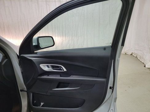 Used 2017 Chevrolet Equinox LT w/ Convenience Package image 52