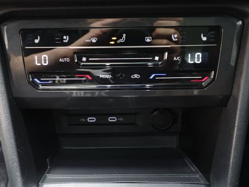 Used 2023 Volkswagen Tiguan SEL R-Line image 12