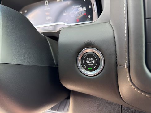 Used 2023 GMC Yukon Denali Ultimate AWD/4WD image 25
