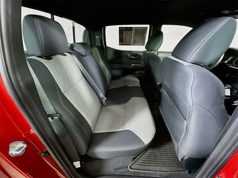 Used 2023 Toyota Tacoma TRD Sport image 11