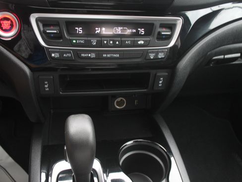 Used 2017 Honda Ridgeline Black Edition image 12