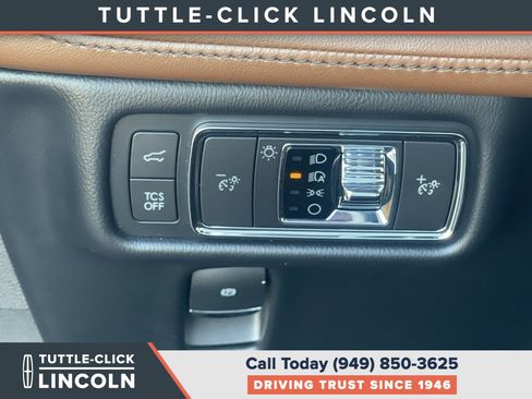 Certified 2022 Lincoln Nautilus Reserve w/ Luxury Package image 23