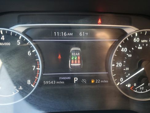 Used 2024 Nissan Pathfinder SV image 22