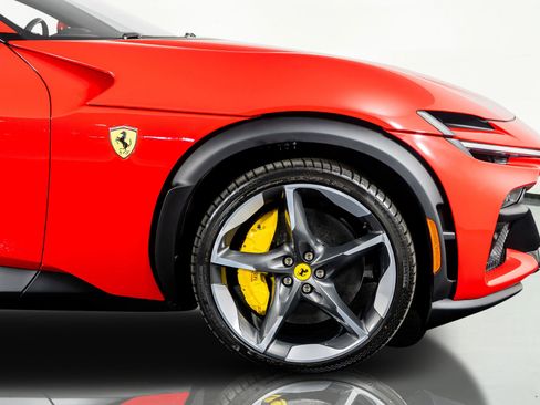 Used 2026 Ferrari Purosangue image 6