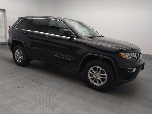 Used 2018 Jeep Grand Cherokee Laredo AWD/4WD image 11