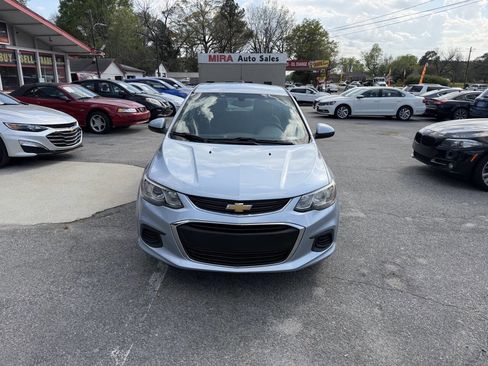 Used 2017 Chevrolet Sonic LT w/ Convenience Package image 10