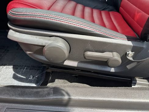 Used 2007 Ford Mustang Convertible RWD image 12