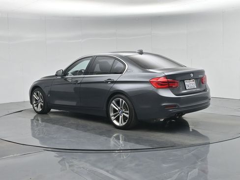 Used 2018 BMW 330e w/ Convenience Package image 27