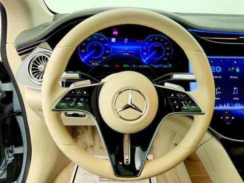 Used 2023 Mercedes-Benz EQS 580 4MATIC Sedan image 13