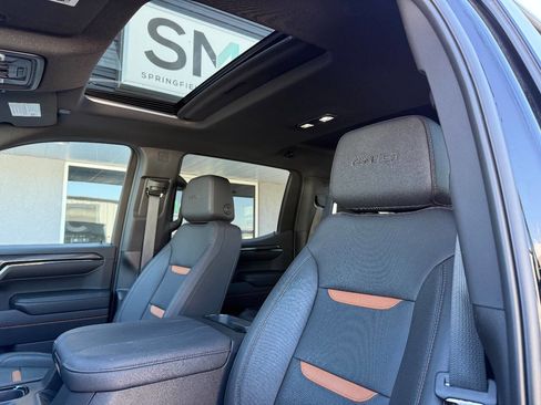Used 2024 GMC Sierra 1500 AT4 w/ Technology Package image 17