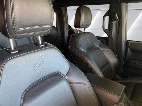 Used 2024 Ford Bronco Badlands image 14