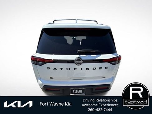 Used 2025 Nissan Pathfinder SV w/ Black Appearance Package AWD/4WD image 5