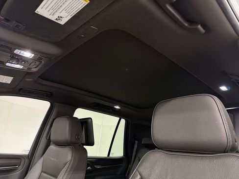 Used 2021 GMC Yukon Denali w/ Denali Premium Package image 26