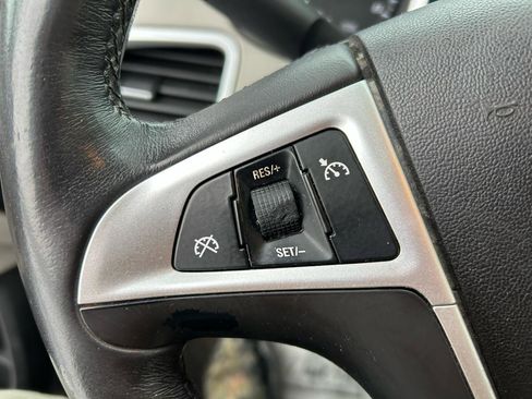 Used 2011 Chevrolet Equinox LS w/ Bluetooth Package image 17