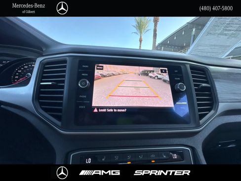 Used 2020 Volkswagen Atlas Cross Sport SE w/ Panoramic Sunroof Package FWD image 27