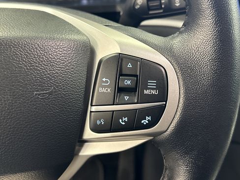 Certified 2022 Ford Explorer XLT w/ Equipment Group 202A image 35