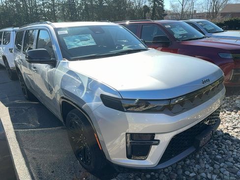 New 2026 Jeep Grand Wagoneer L Limited AWD/4WD image 2