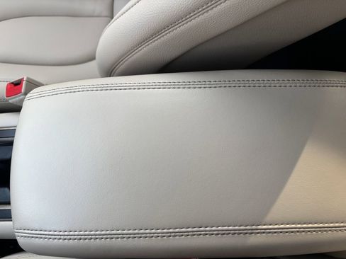 Used 2019 Lincoln MKC Premiere image 31