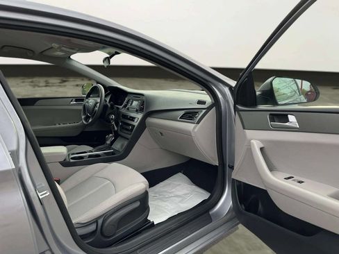 Used 2015 Hyundai Sonata SE FWD image 19