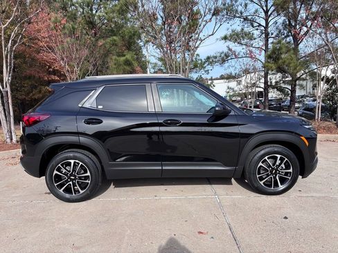 New 2026 Chevrolet TrailBlazer LT w/ Convenience Package FWD image 5