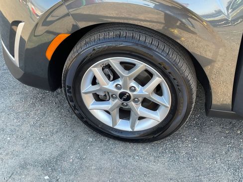 Used 2025 Kia Soul LX w/ LX Technology Package image 28