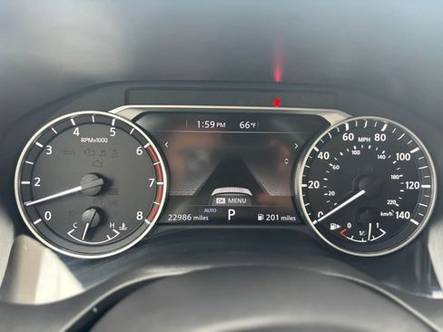 Used 2023 Nissan Rogue SV AWD/4WD image 12
