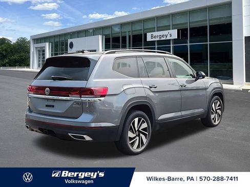 Certified 2025 Volkswagen Atlas SE AWD/4WD image 6