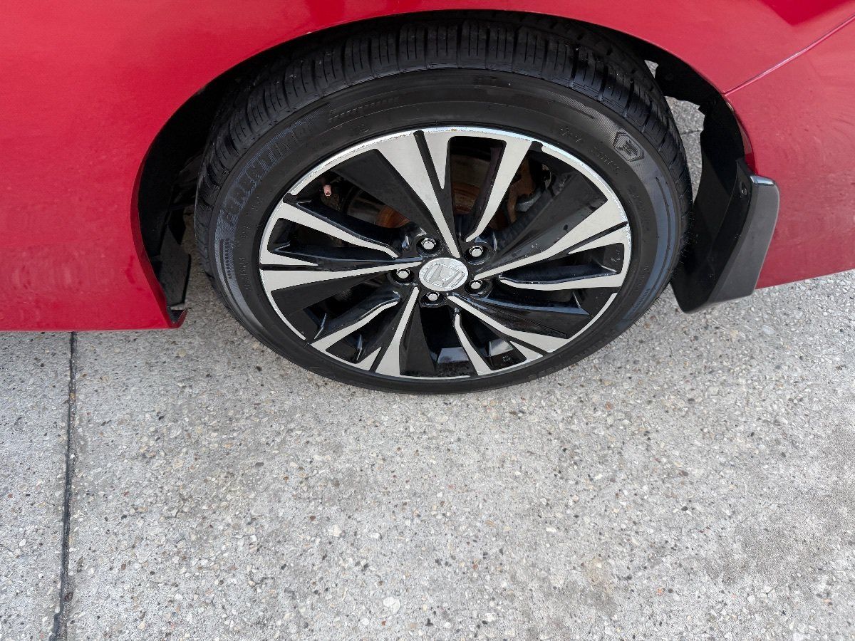 Used 2017 Honda Accord Touring image 9