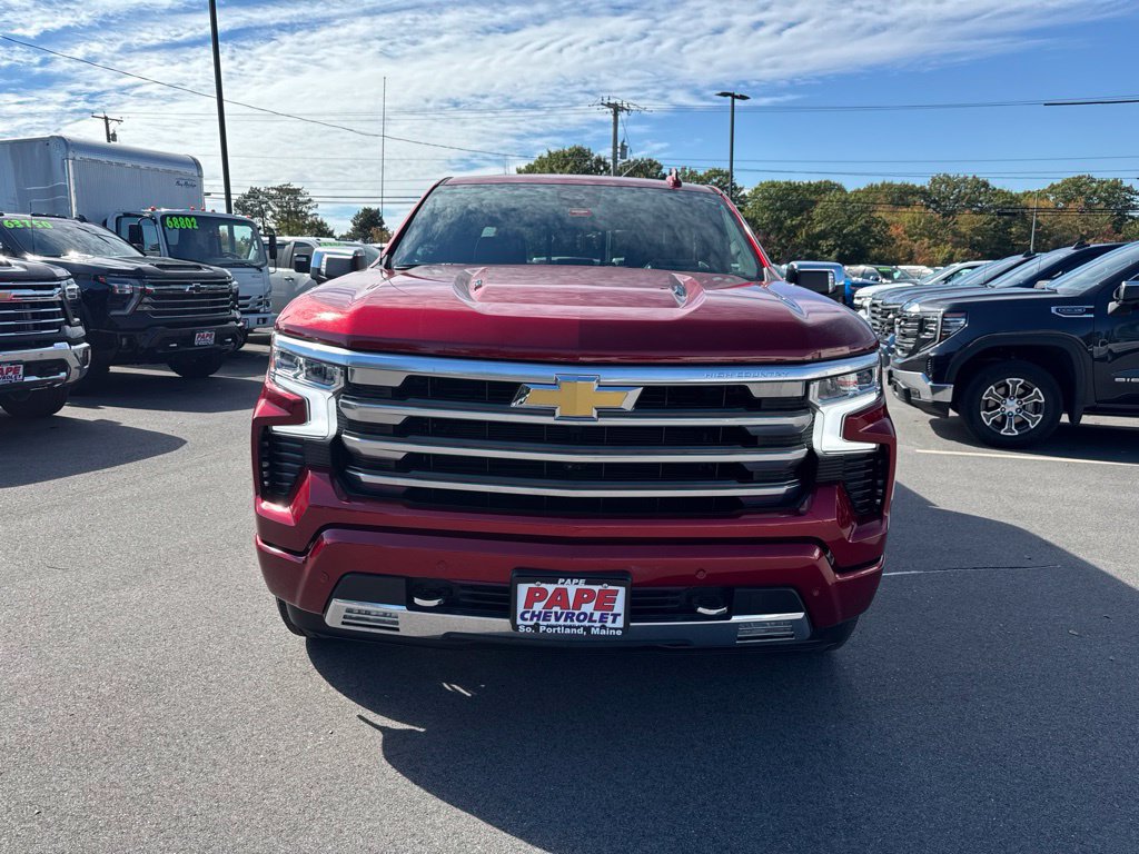 Used 2025 Chevrolet Silverado 1500 High Country AWD/4WD image 9