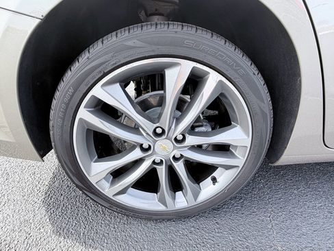 Used 2024 Chevrolet Malibu LT image 32