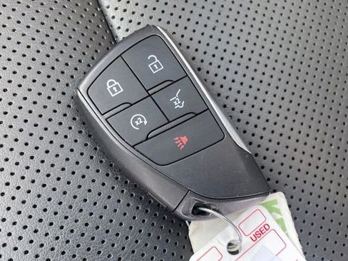 Used 2023 Buick Envision Essence w/ Sport Touring Package image 24