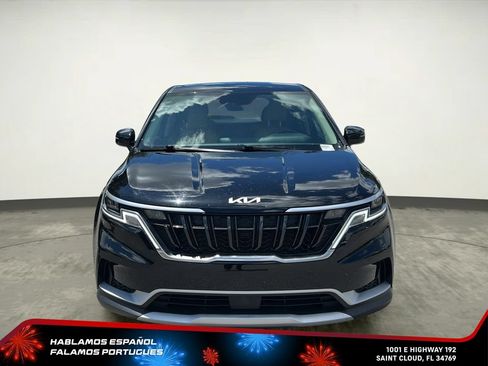 Used 2024 Kia Carnival EX FWD image 9