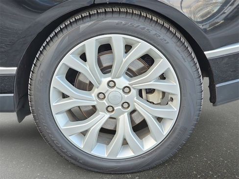 Used 2022 Land Rover Range Rover Westminster Edition image 38