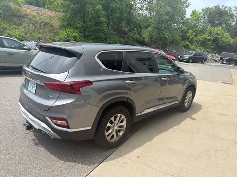 Used 2019 Hyundai Santa Fe SE AWD/4WD image 2