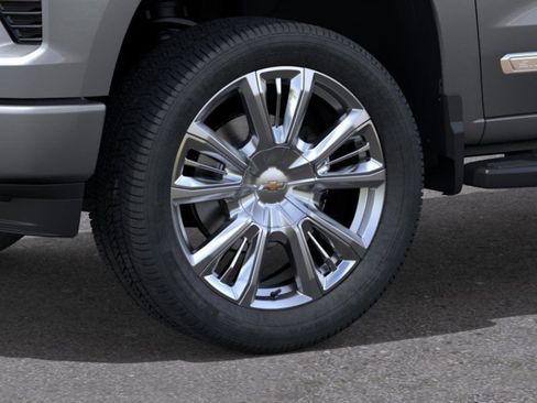 New 2026 Chevrolet Silverado 1500 High Country w/ High Country Premium Package AWD/4WD image 33