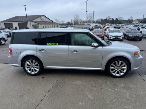 Used 2010 Ford Flex Limited image 4