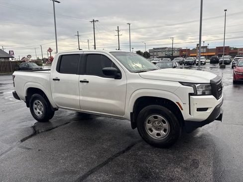 Used 2024 Nissan Frontier S w/ Technology Package AWD/4WD image 2