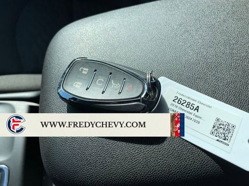 Used 2018 Chevrolet Equinox LT FWD image 27