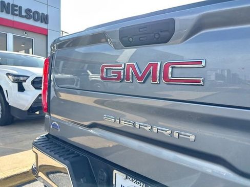 Used 2020 GMC Sierra 1500 SLT w/ SLT Premium Package AWD/4WD image 8