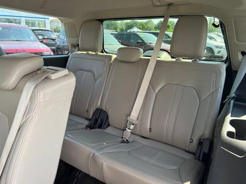 Used 2020 Ford Expedition Limited AWD/4WD image 25