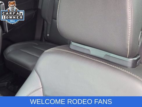 Used 2023 Chevrolet Traverse LT w/ Rear Camera Mirror Package AWD/4WD image 16