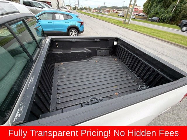 Used 2017 Toyota Tacoma SR w/ Tow Package AWD/4WD image 9