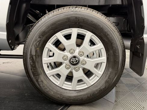 Used 2026 Toyota Tacoma SR5 AWD/4WD image 16