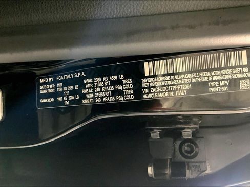 Used 2023 Jeep Renegade Trailhawk AWD/4WD image 31