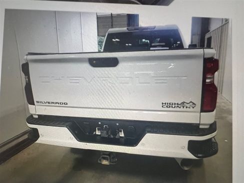 Used 2021 Chevrolet Silverado 3500 High Country w/ Z71 Off-Road Package AWD/4WD image 3