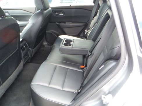 Used 2022 Nissan Rogue SV w/ SV Premium Package AWD/4WD image 36