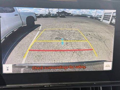 Used 2023 Toyota RAV4 LE AWD/4WD image 2