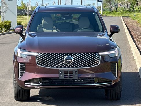 New 2026 Volvo XC90 B6 Plus w/ Protection Package Premier AWD/4WD image 8