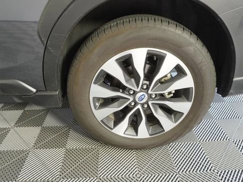 Certified 2025 Subaru Outback Limited image 18